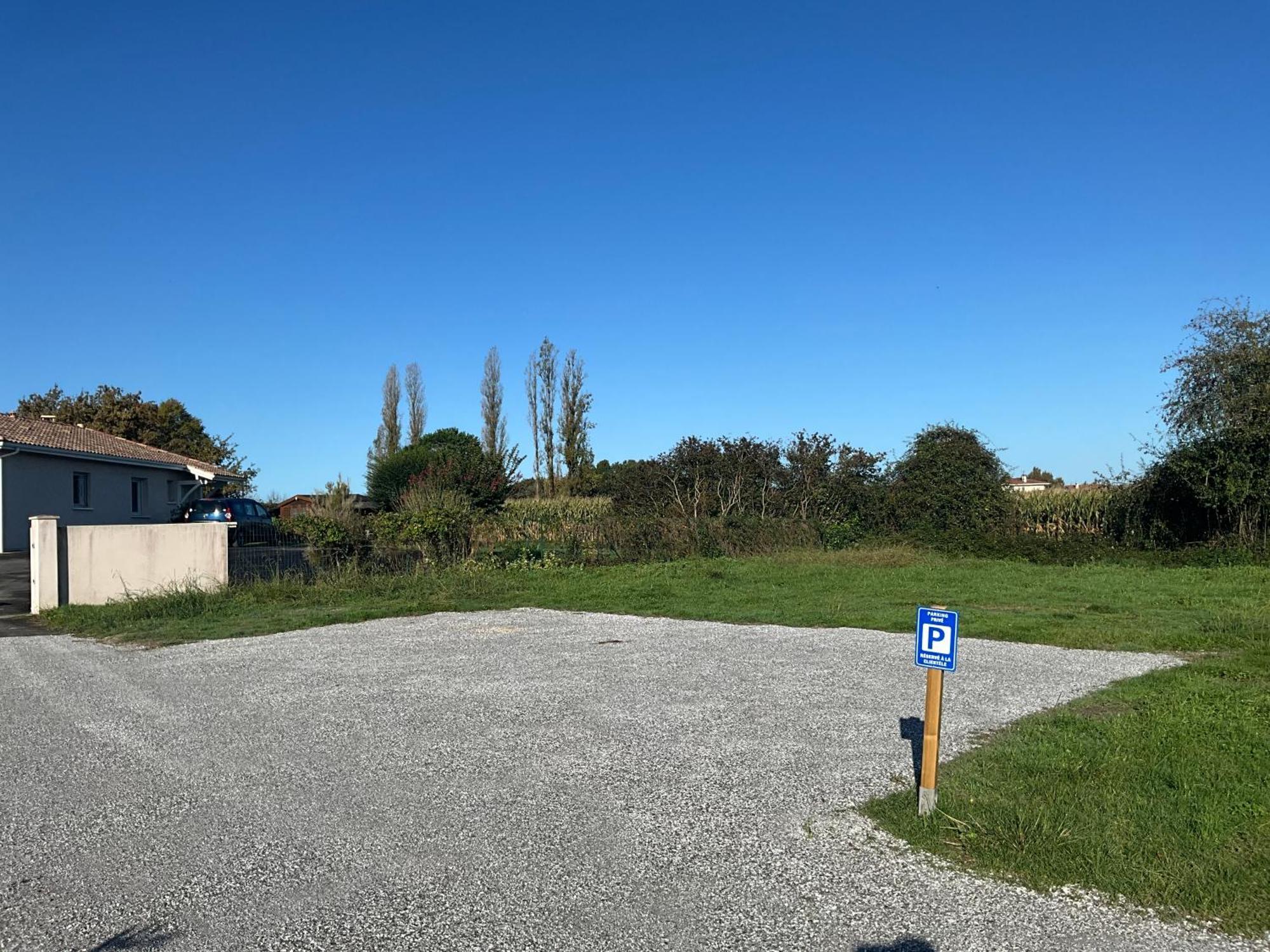 Charmant T2, Cl 3 Etoiles, 4 Lits, 4 Personnes Et 1Enfant, Parking Et Terrasse Saint-Sever  Exteriér fotografie